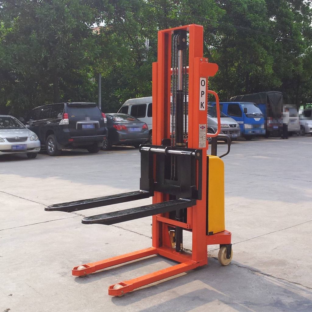 電動(dòng)叉車 電動(dòng)叉車